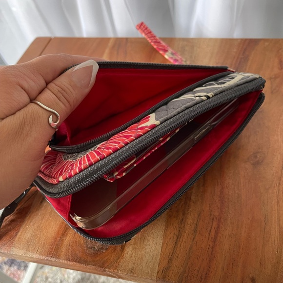 Vera Bradley wristlet - Picture 2 of 5